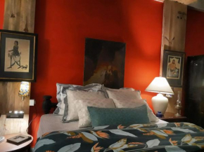 PRANIK HOMESTAY 5 mins from Ruby Hospital.
